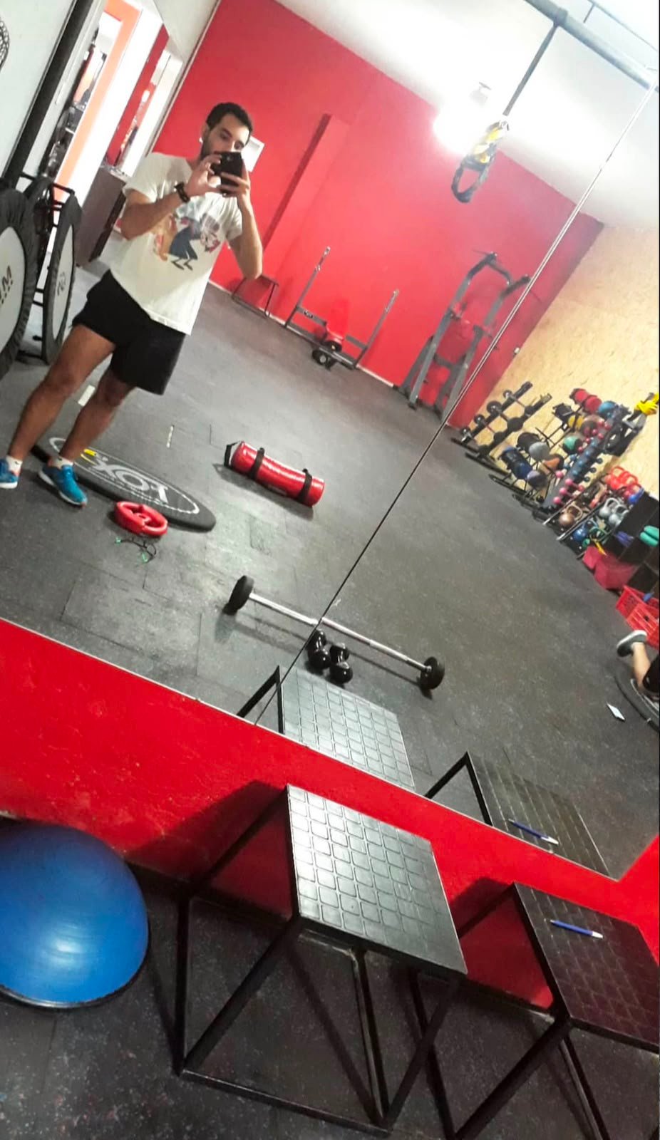 Mati trabajando en el gimnasio, 8 a 12